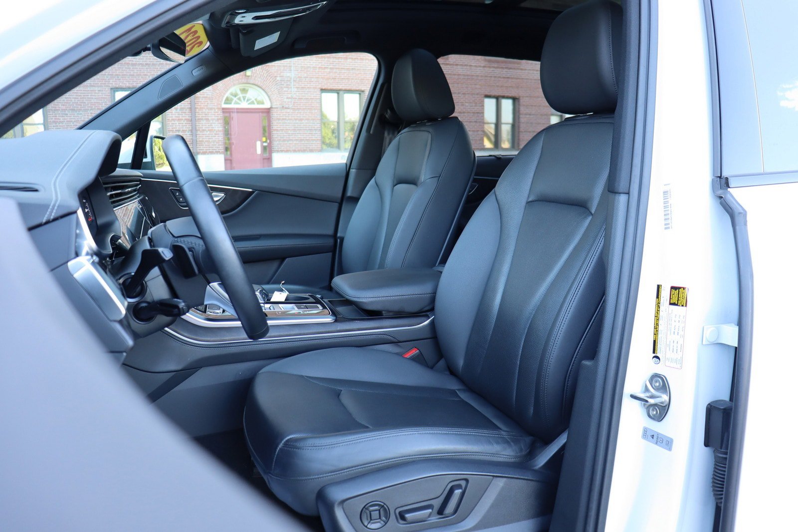 Used 2023 Audi Q7 3.0T Premium Plus w/ Premium Plus Package AWD/4WD image 13