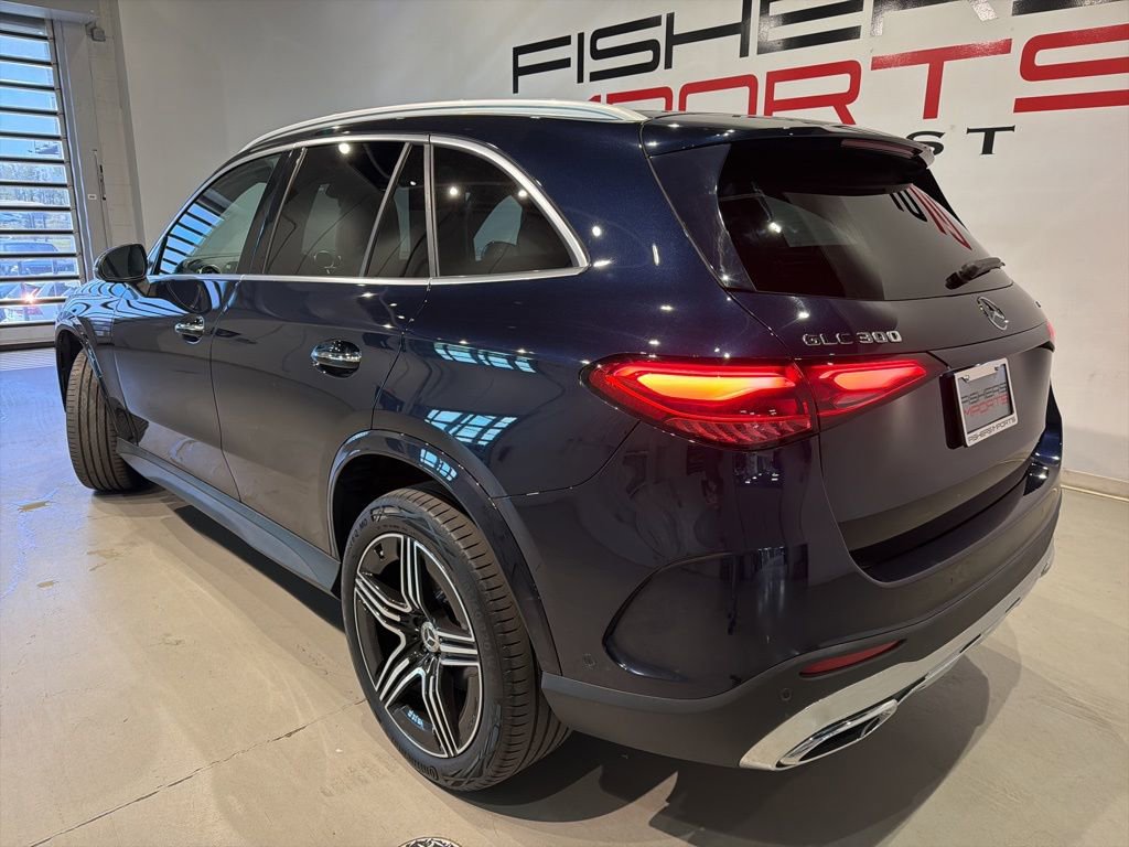Used 2023 Mercedes-Benz GLC 300 4MATIC w/ AMG Line image 5