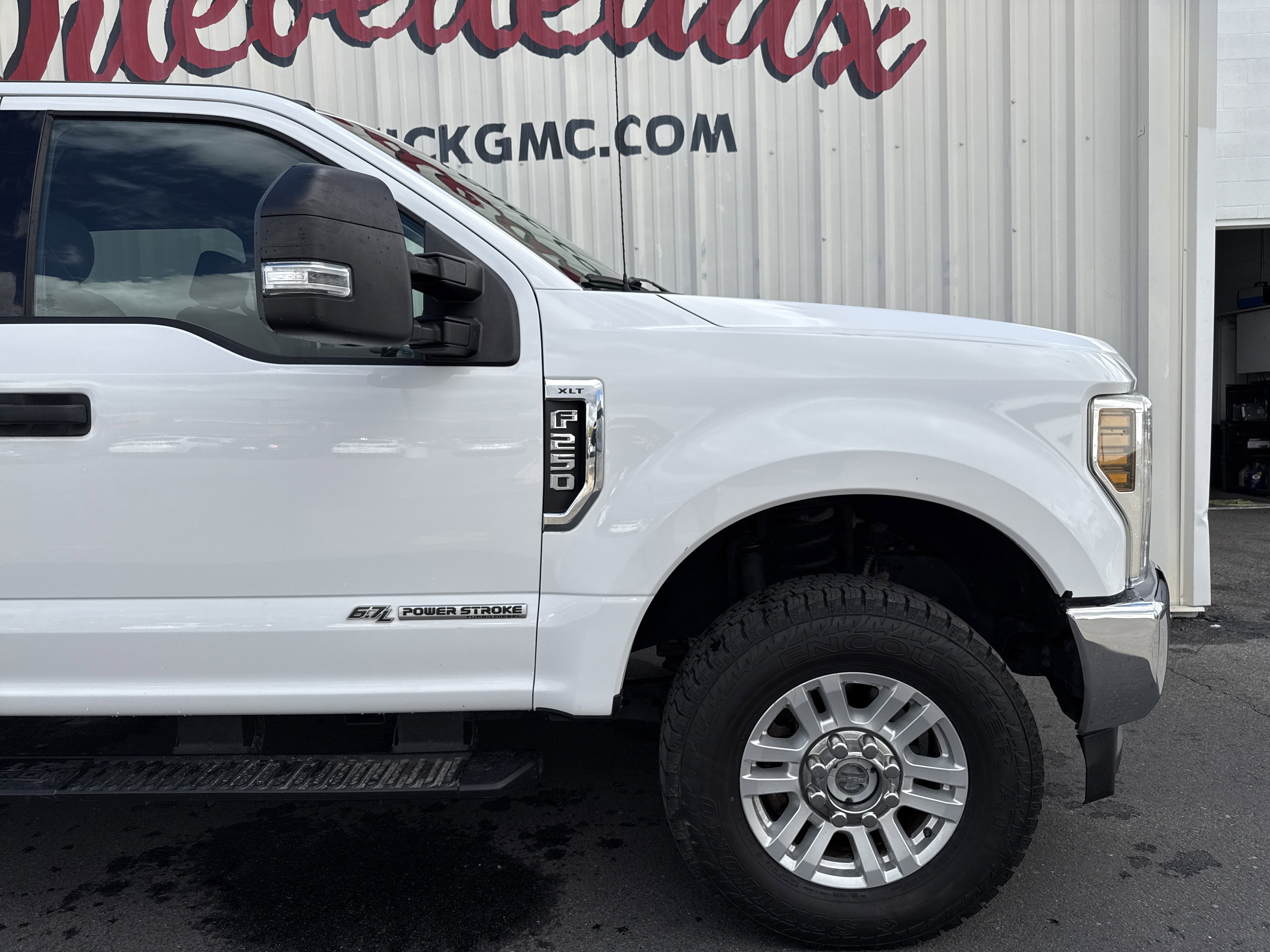 Used 2019 Ford F250 XLT w/ FX4 Off-Road Package AWD/4WD image 36