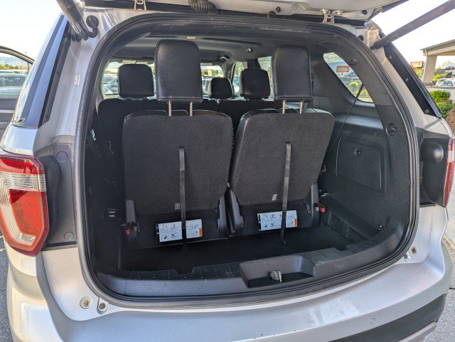 Used 2016 Ford Explorer XLT w/ Equipment Group 202A image 24