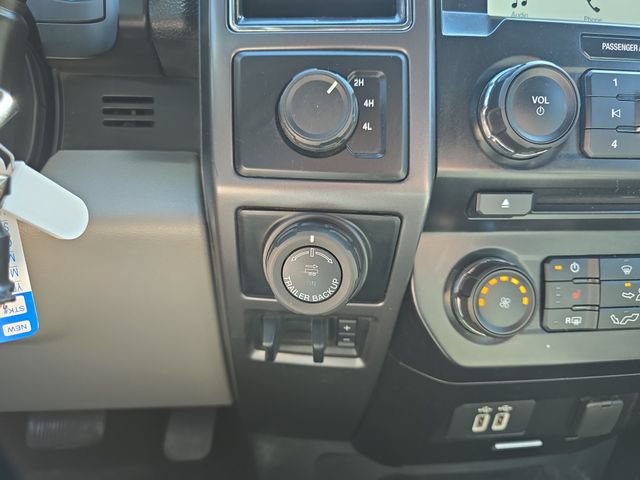 Used 2017 Ford F150 XLT w/ Equipment Group 302A Luxury AWD/4WD image 26