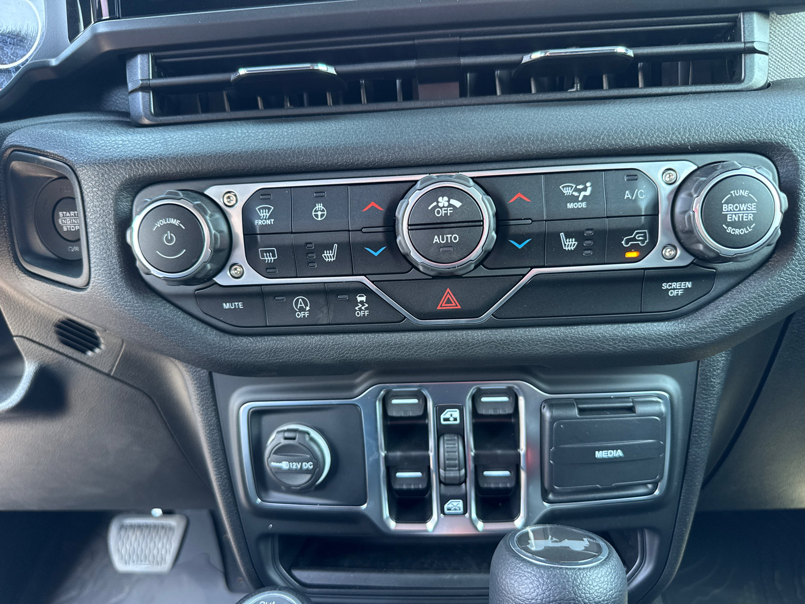 New 2025 Jeep Wrangler Sport S image 13