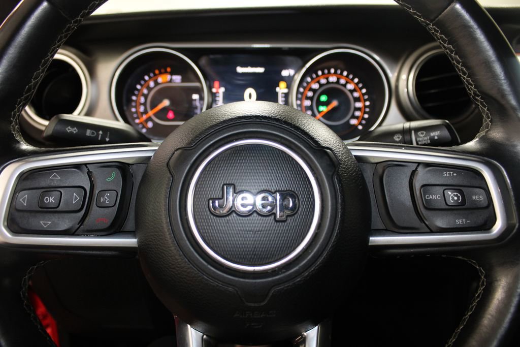 Used 2018 Jeep Wrangler Unlimited Sahara image 39