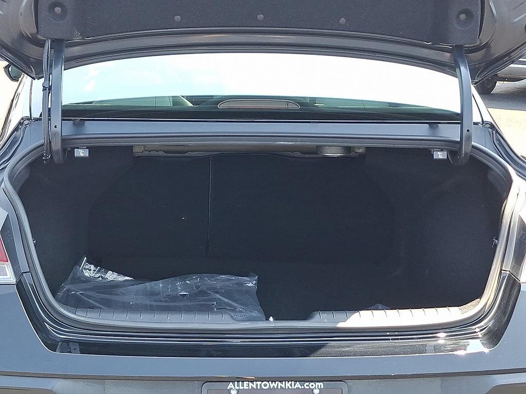 Used 2025 Hyundai Elantra Limited FWD image 28