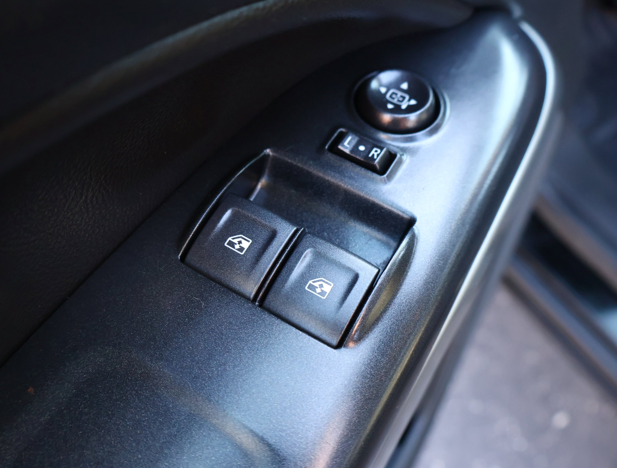 Used 2022 Chevrolet Colorado LT w/ Fleet Safety Package image 8