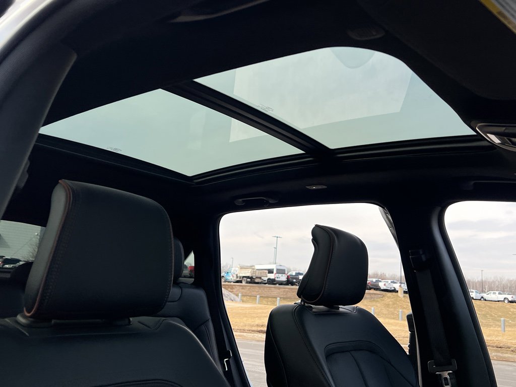 Used 2024 Jeep Wagoneer Launch Edition image 34