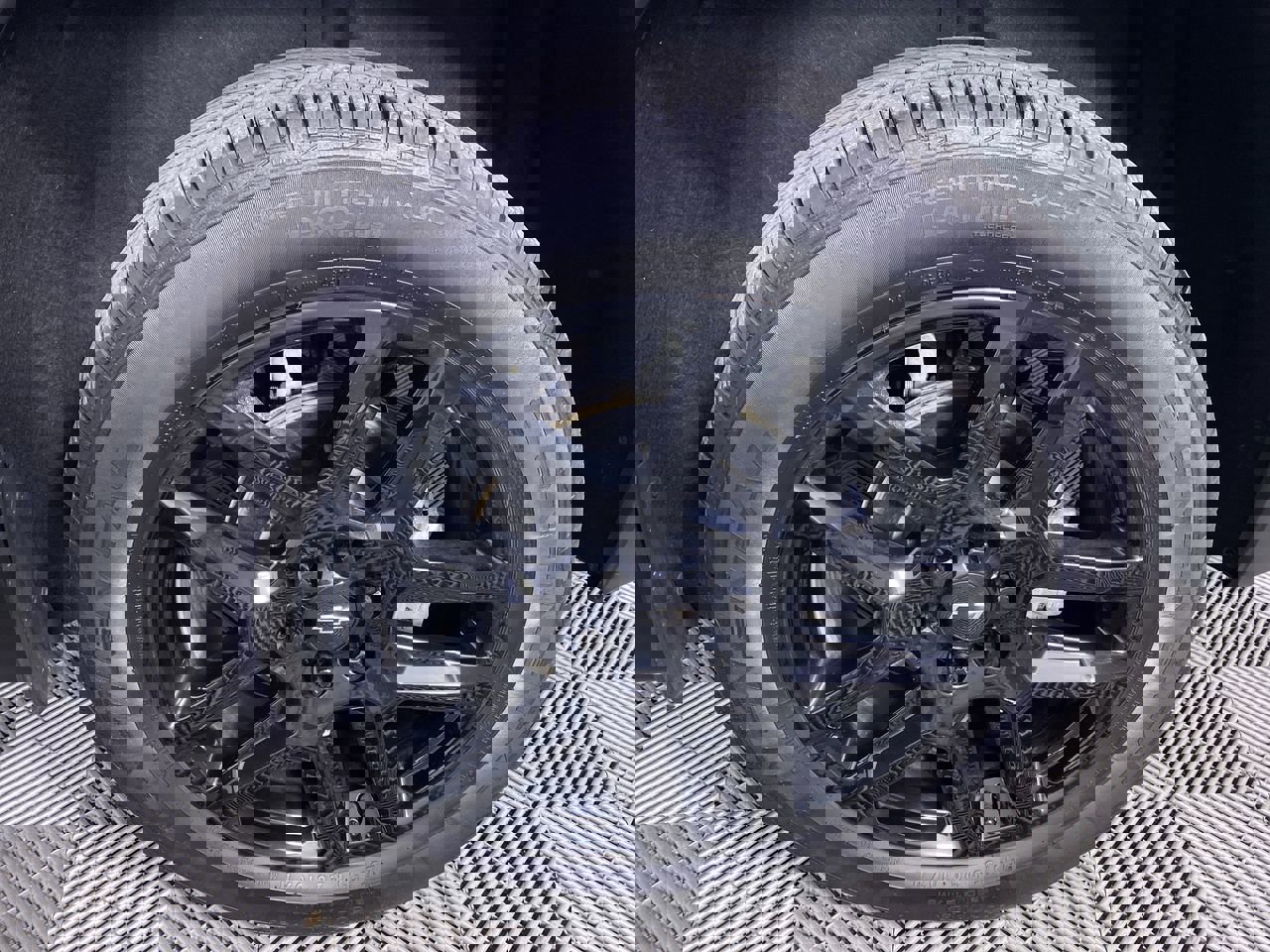 Certified 2023 Chevrolet Traverse LT image 14