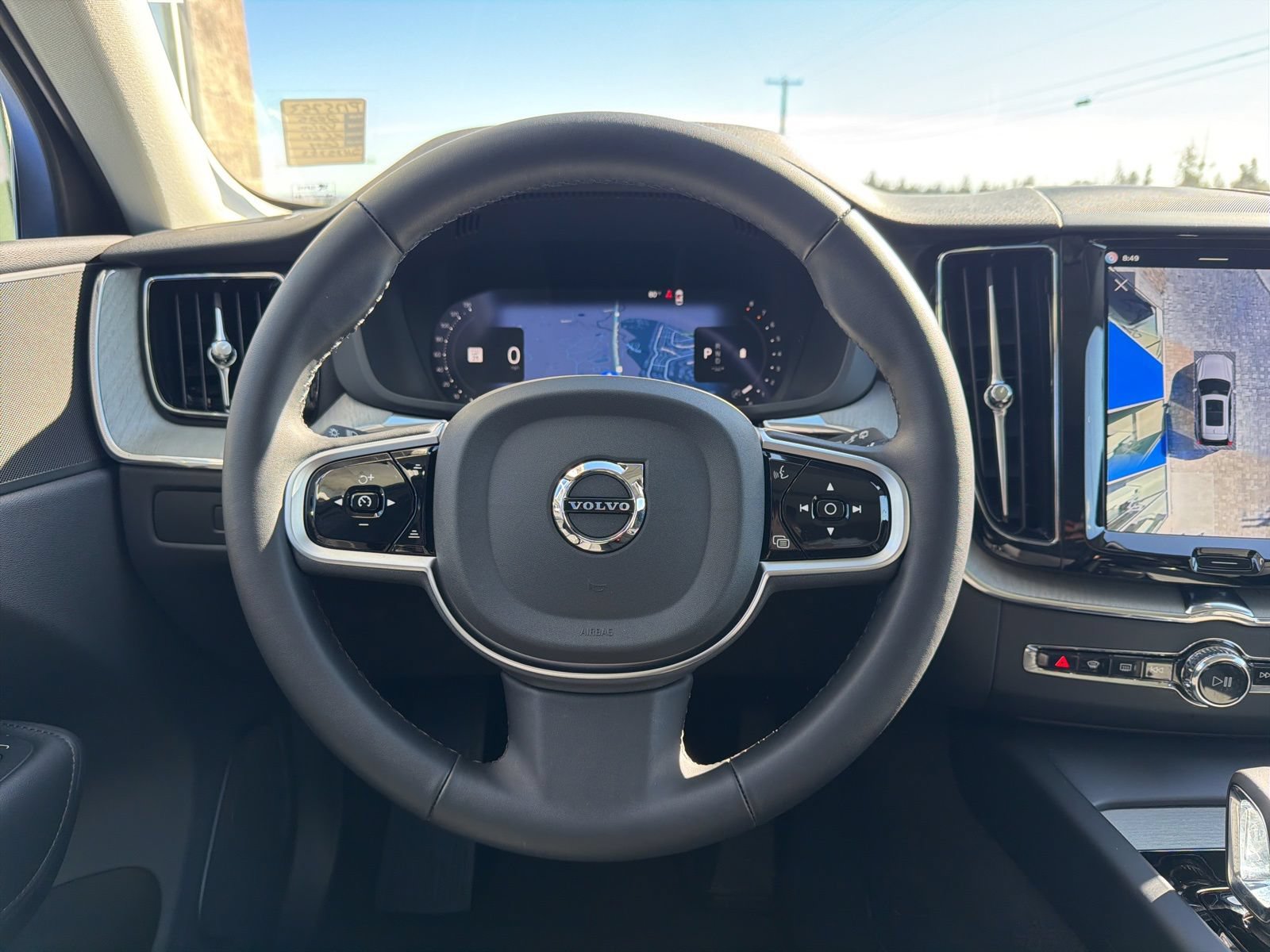 Used 2025 Volvo XC60 B5 Plus AWD/4WD image 11