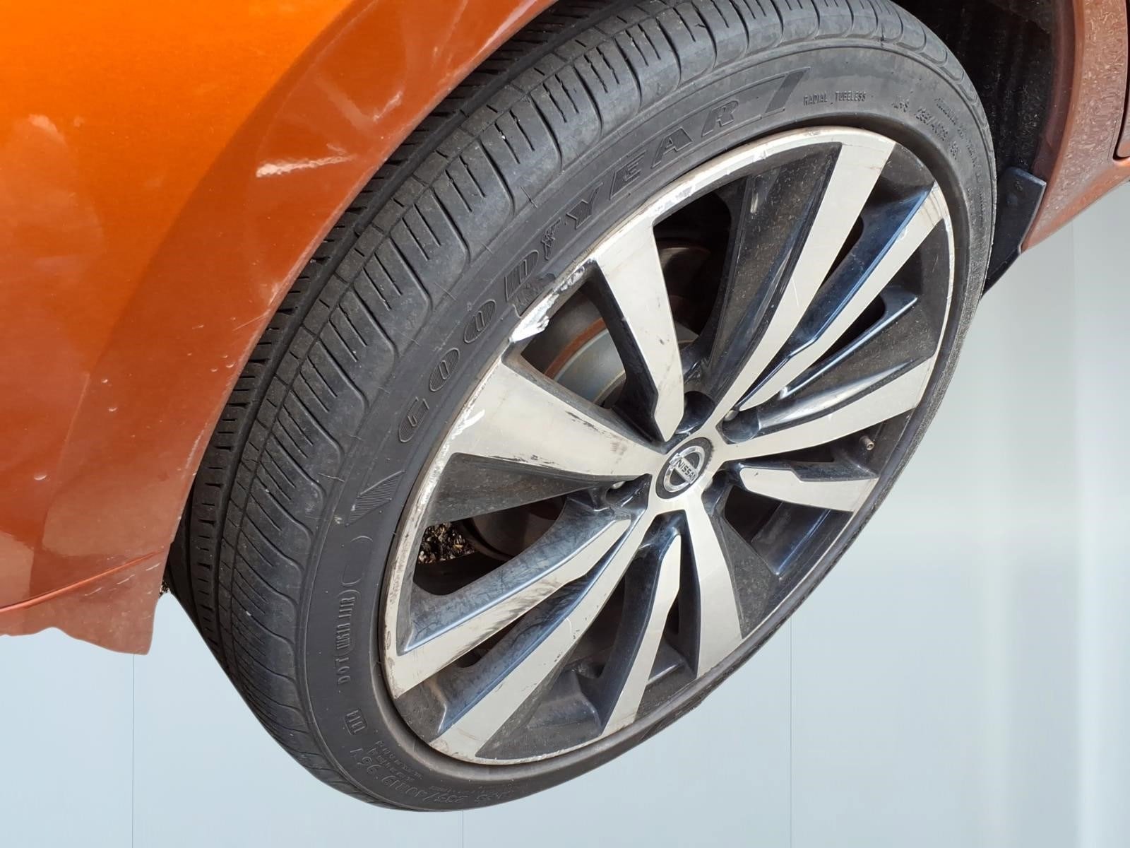 Used 2019 Nissan Altima 2.5 SR w/ SR Premium Package AWD/4WD image 6