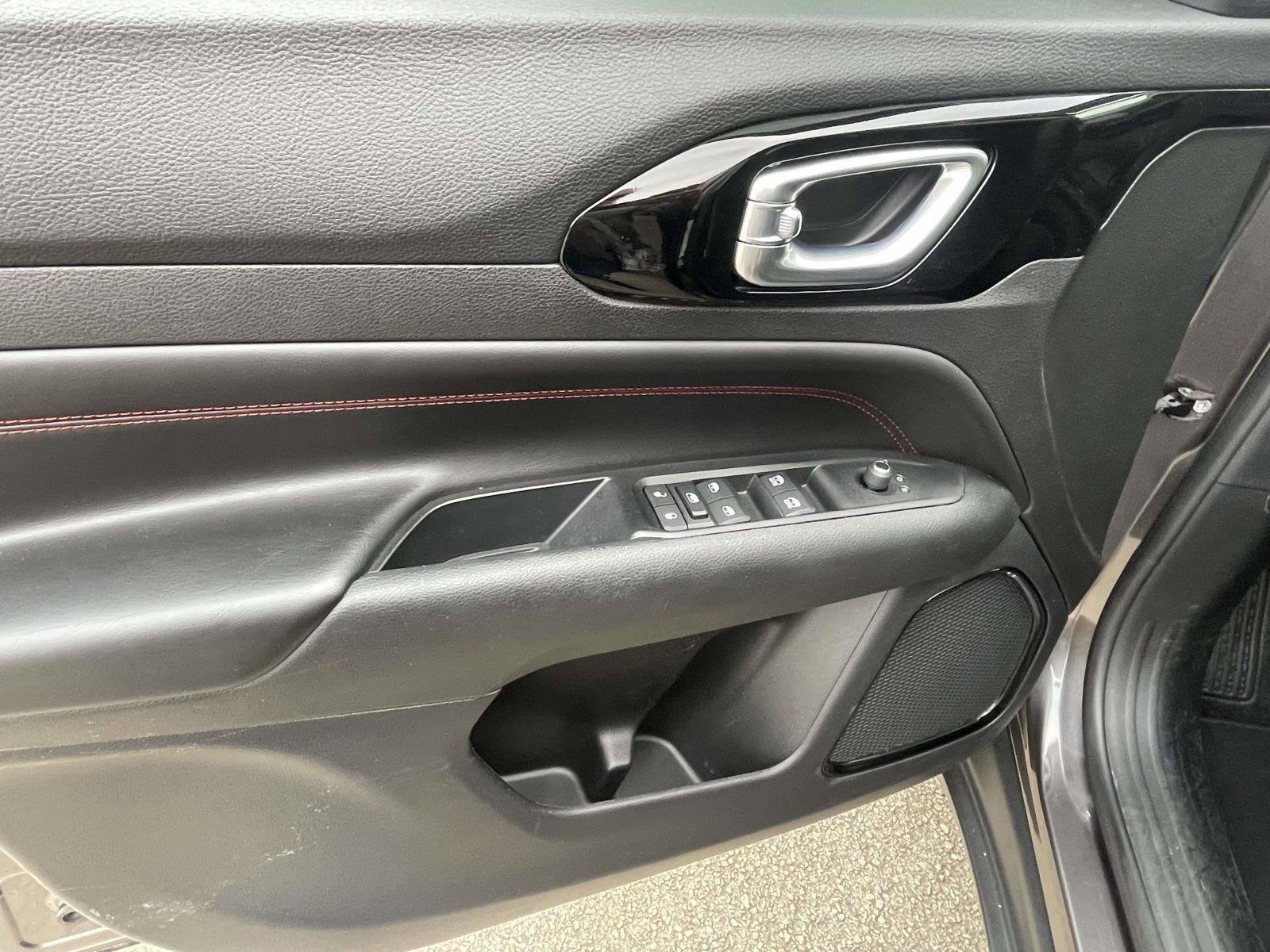 Used 2022 Jeep Compass Trailhawk w/ Trailhawk Convenience Group image 14