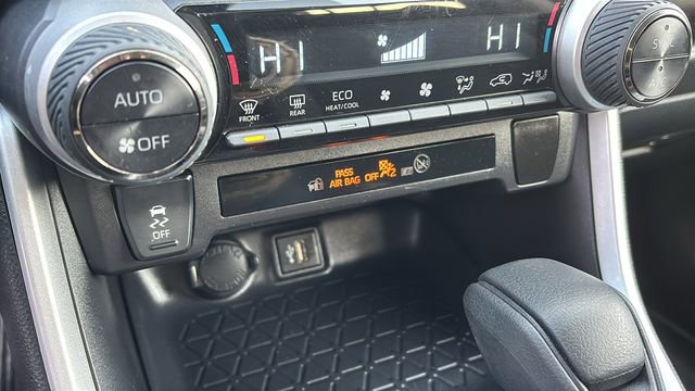 Used 2025 Toyota RAV4 LE image 21