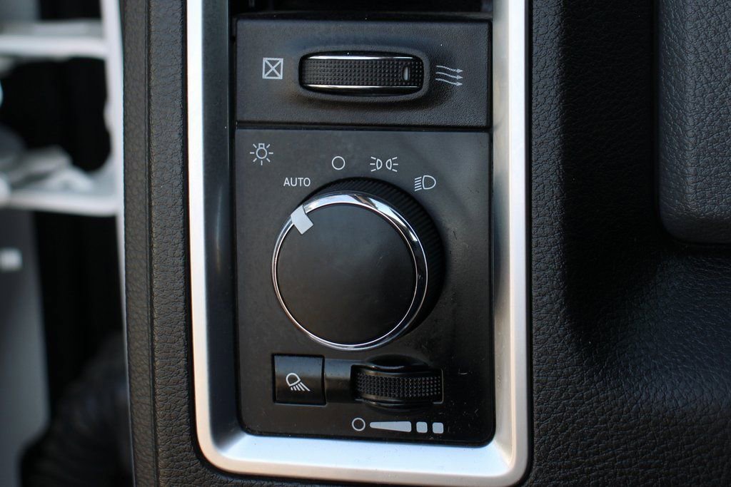 Used 2017 RAM 2500 SLT image 19