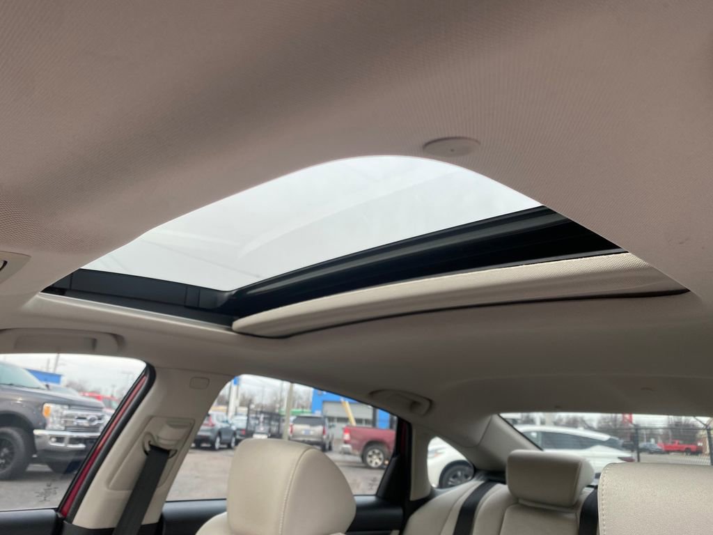 Used 2018 Honda Accord EX image 11