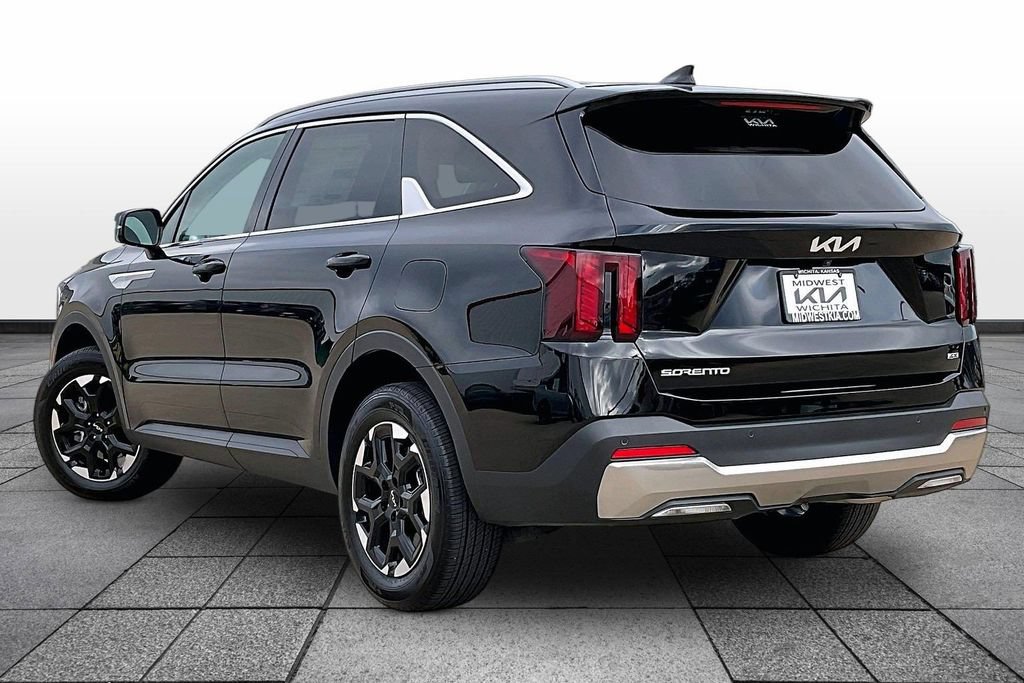 Used 2025 Kia Sorento S AWD/4WD image 12