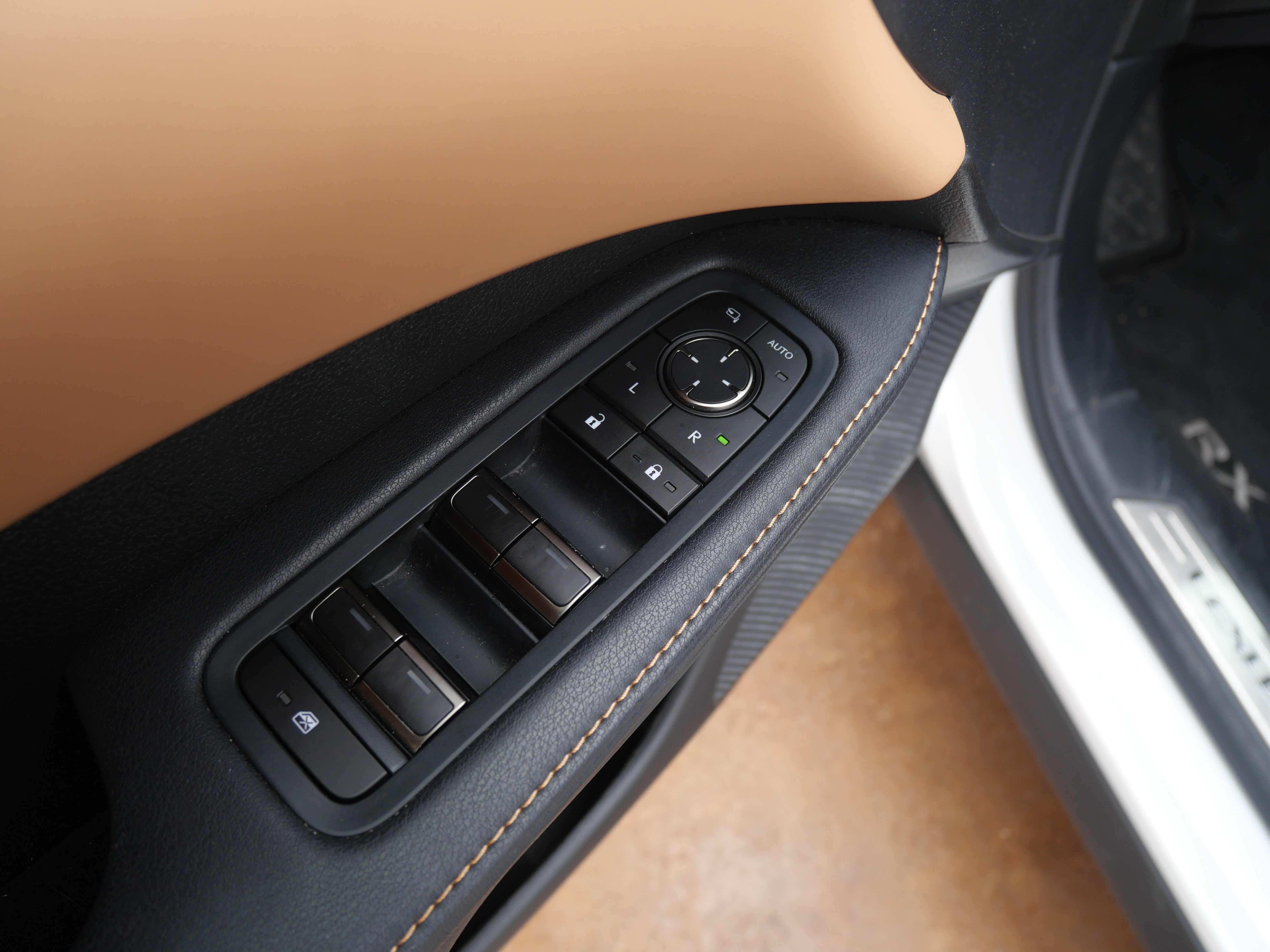 Certified 2024 Lexus RX 350 Premium Plus image 15