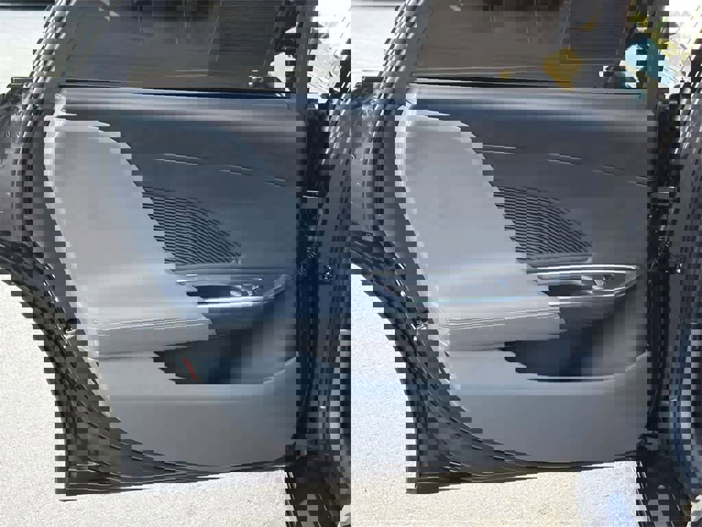 Used 2024 Lucid Air Touring image 27