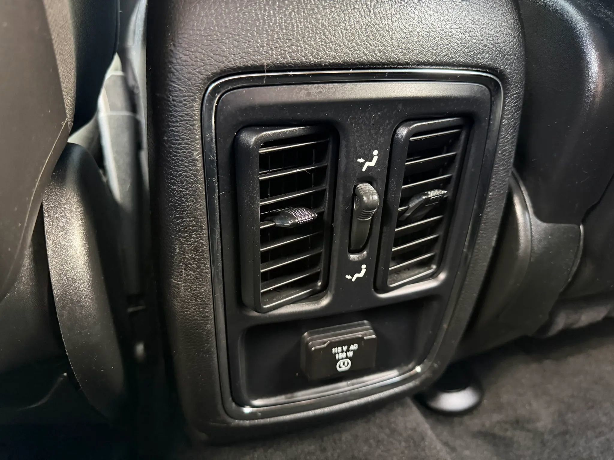 Used 2013 Jeep Grand Cherokee Laredo w/ Laredo E Group AWD/4WD image 29