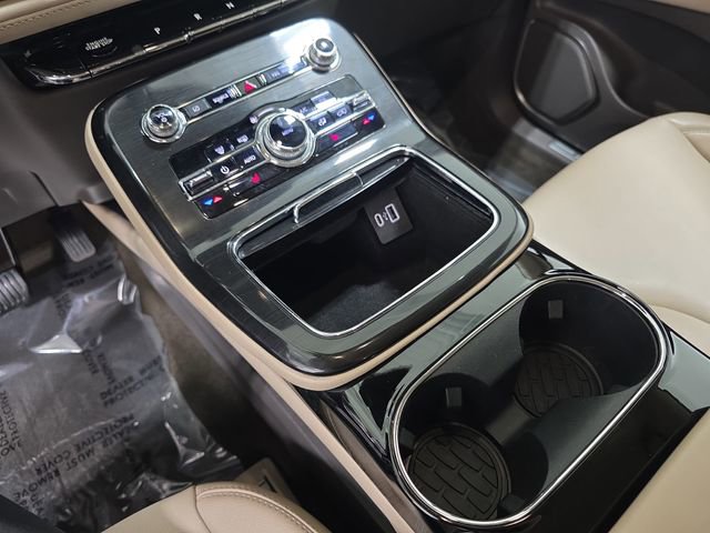 Certified 2022 Lincoln Nautilus AWD w/ Premium Package image 22