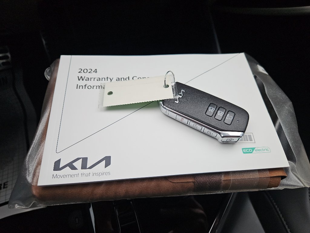 Used 2024 Kia Niro Wave image 23