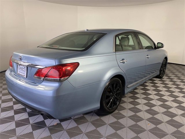Used 2011 Toyota Avalon Limited image 9