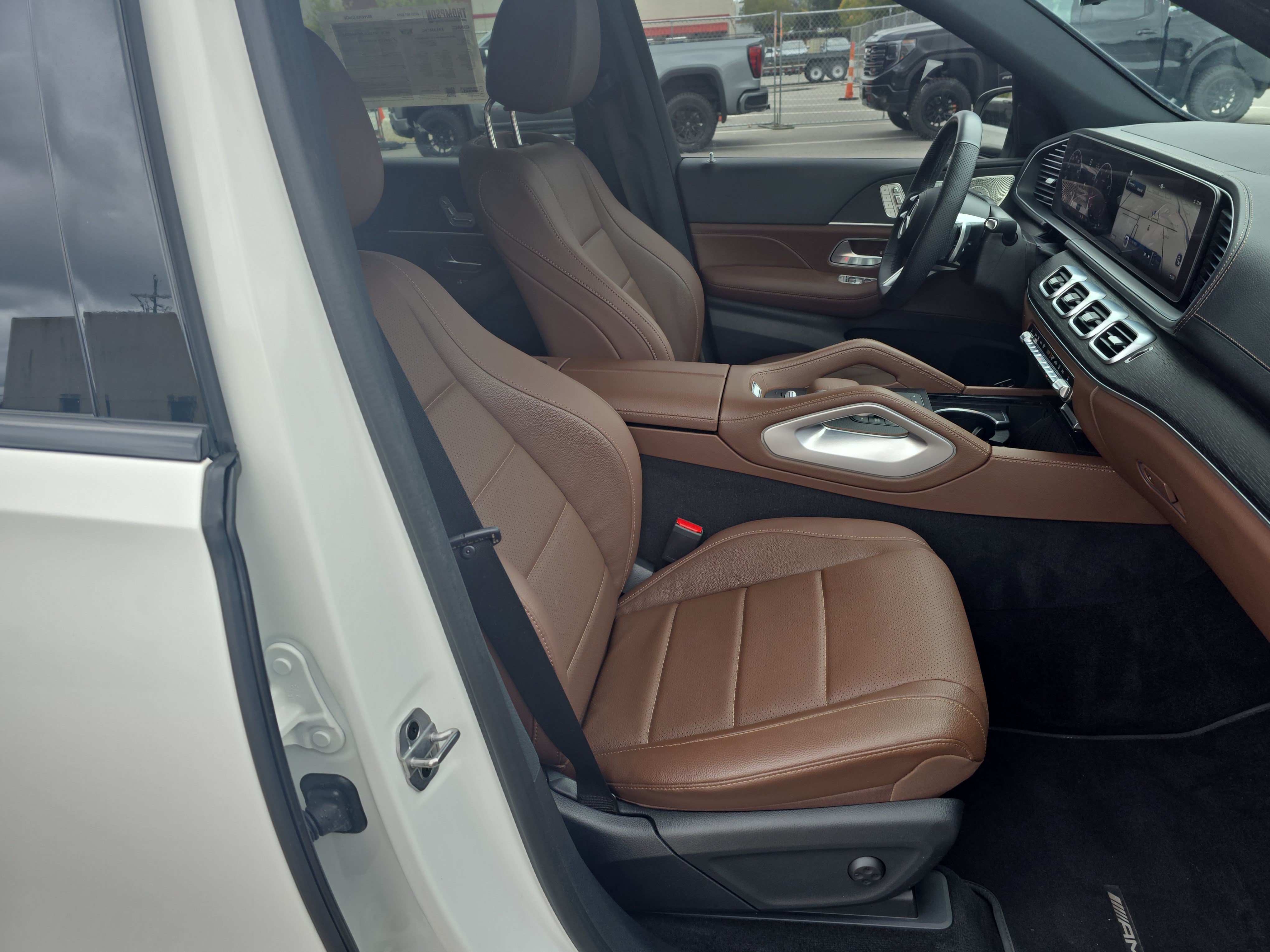 Used 2024 Mercedes-Benz GLS 450 4MATIC image 10