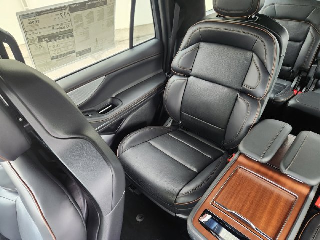 New 2026 Lincoln Navigator Black Label AWD/4WD image 13