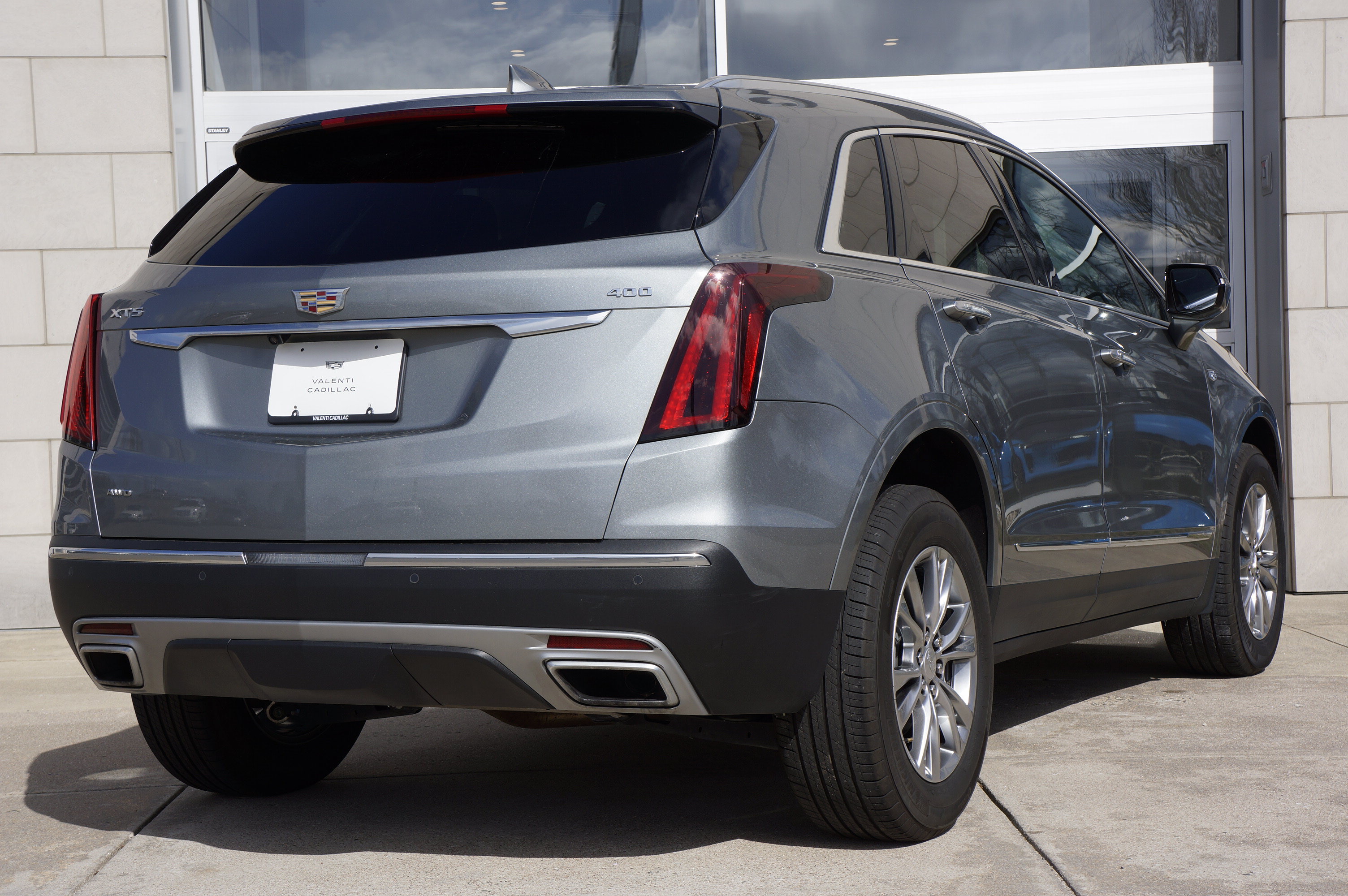 New 2025 Cadillac XT5 Luxury AWD/4WD image 5