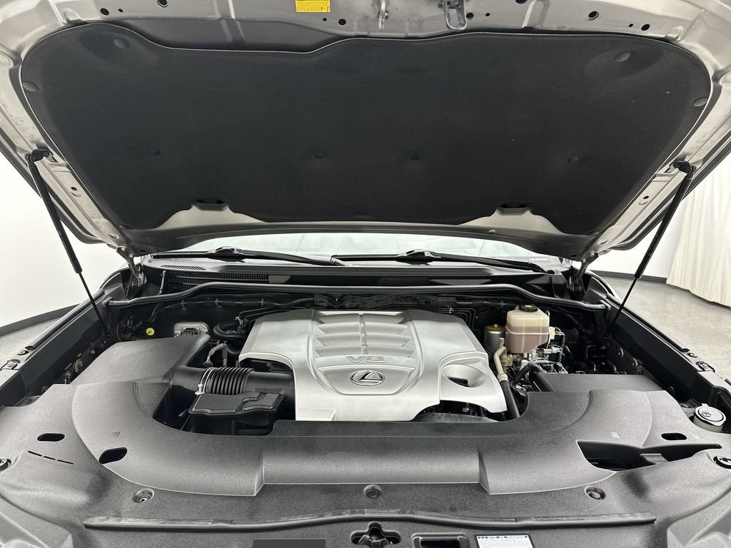 Used 2018 Lexus LX 570 4WD w/ Luxury Package image 27