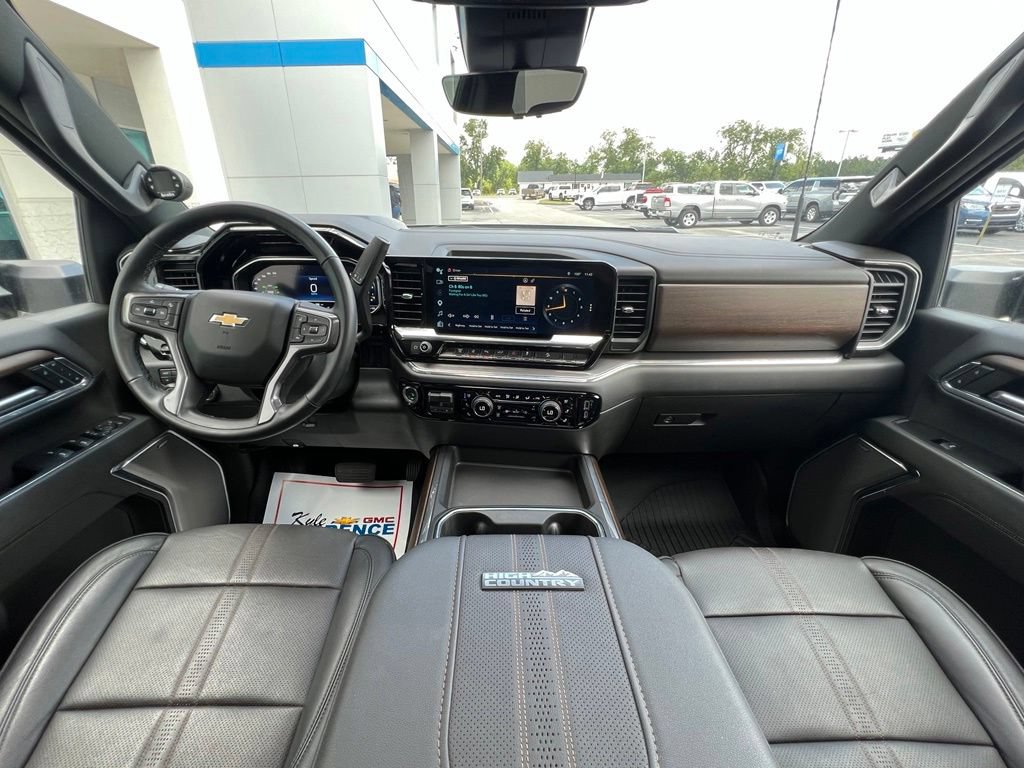 Used 2024 Chevrolet Silverado 2500 High Country w/ High Country Premium Package AWD/4WD video 2