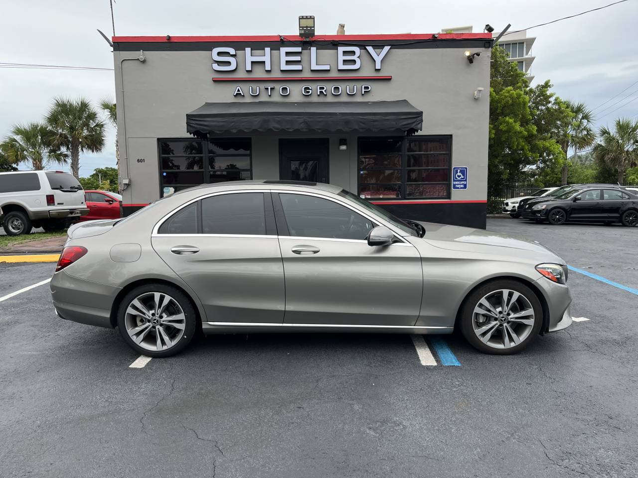 Used 2019 Mercedes-Benz C 300 Sedan image 4