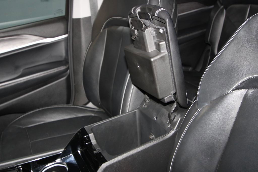 Used 2021 Jeep Grand Cherokee L Limited image 24