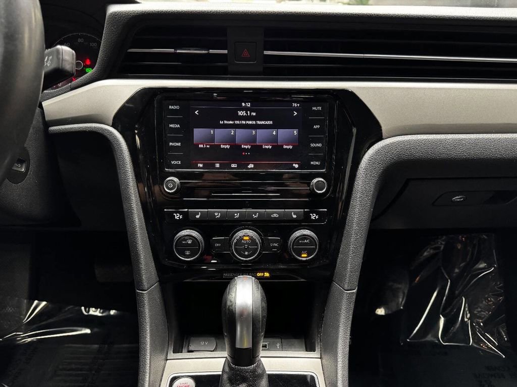 Used 2021 Volkswagen Passat 2.0T SE image 24