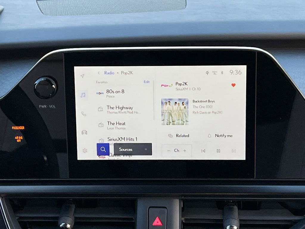 New 2025 Lexus UX 300h AWD image 17