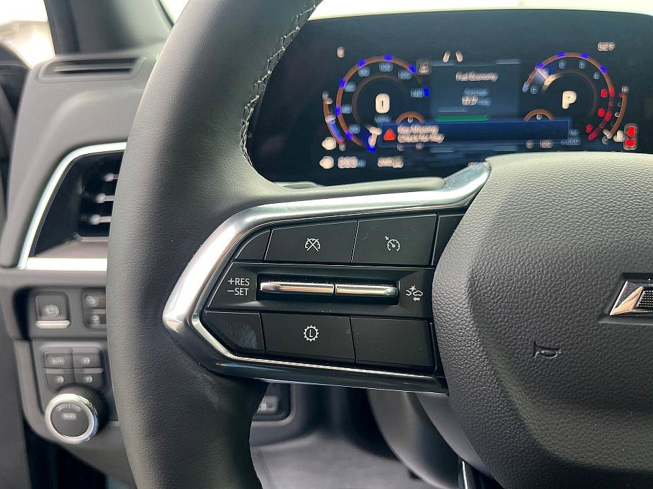 Used 2025 Chevrolet Tahoe Z71 w/ Comfort Package image 18