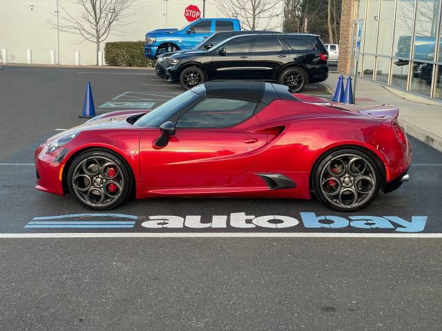 Used 2020 Alfa Romeo 4C Spider image 16