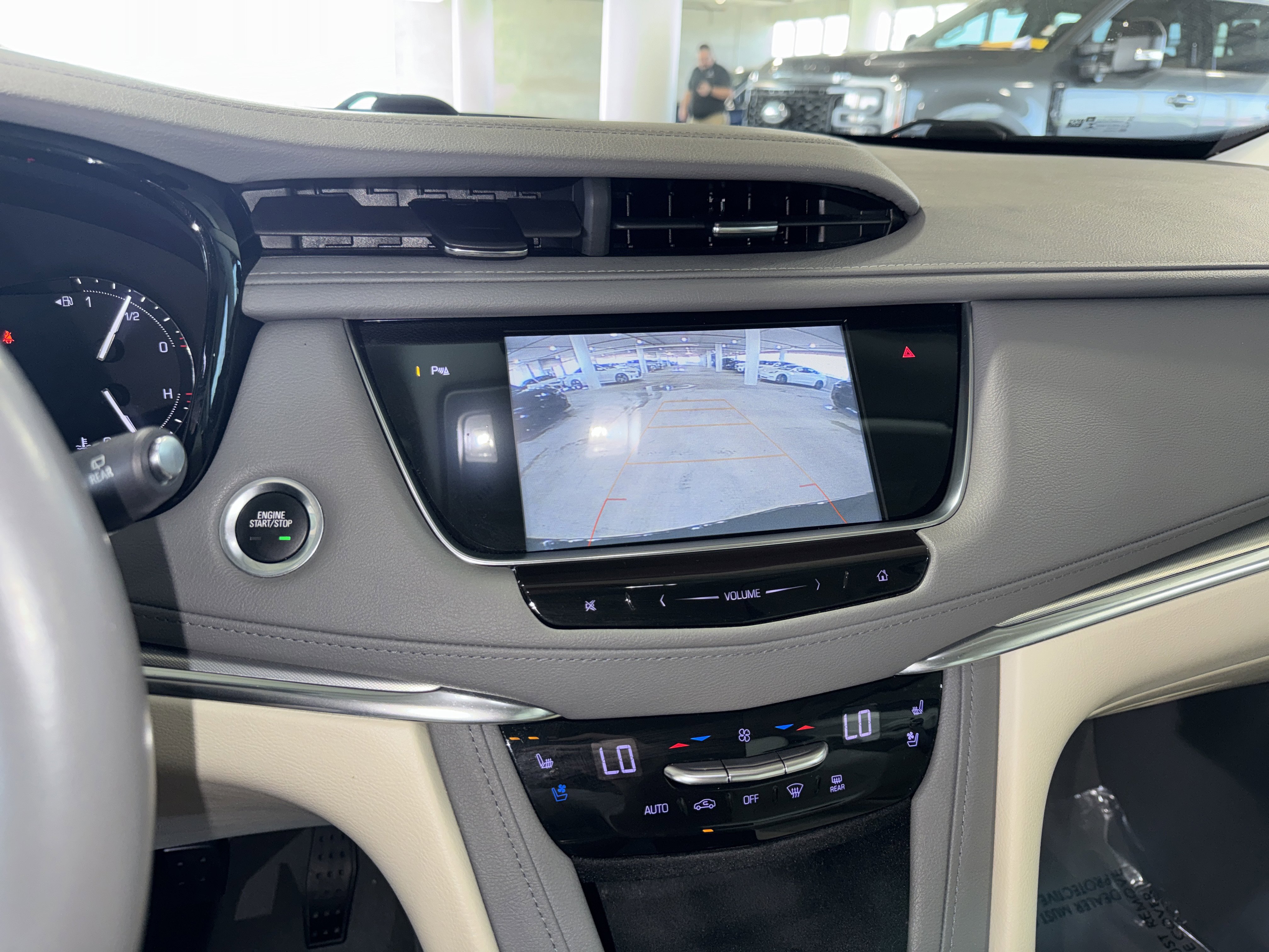 Used 2019 Cadillac XT5 Premium Luxury FWD image 27