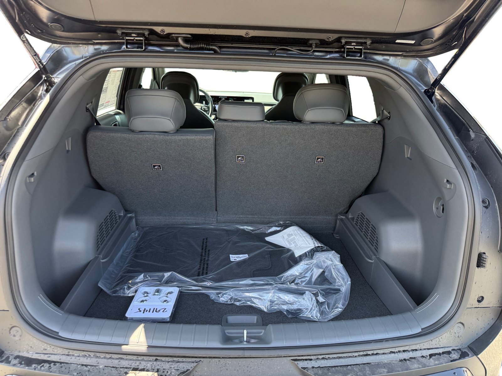 New 2027 Kia EV3 Wind FWD image 17