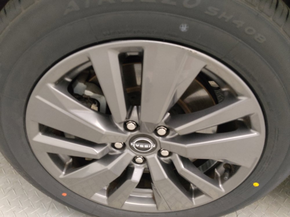 Used 2023 Nissan Pathfinder SV image 31
