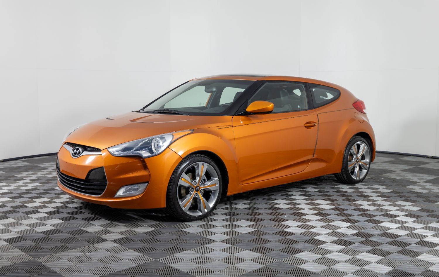 Used 2012 Hyundai Veloster w/ Style Pkg