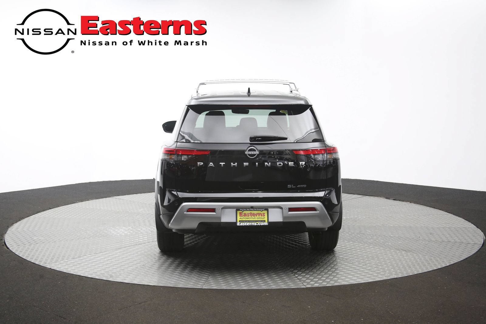 Used 2023 Nissan Pathfinder SL AWD/4WD image 37