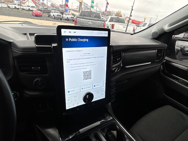 Used 2024 Ford F150 Lightning Flash AWD/4WD image 43