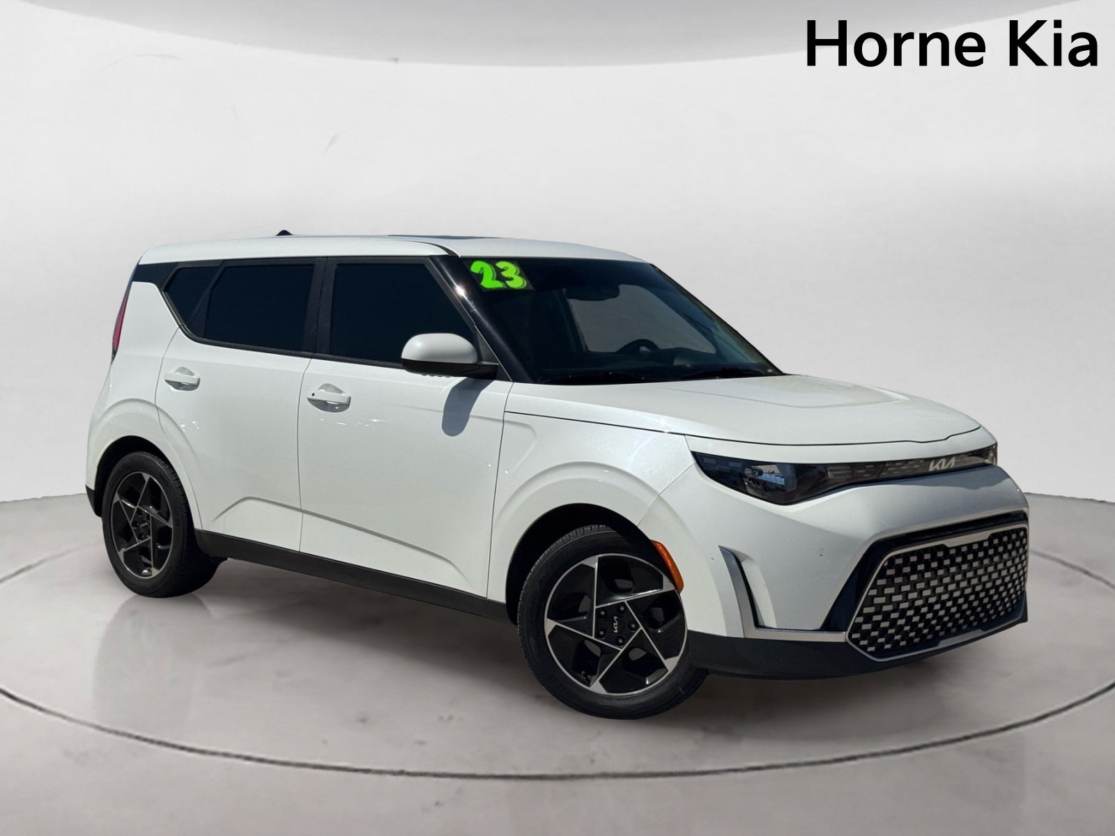 Used 2023 Kia Soul EX FWD image 2