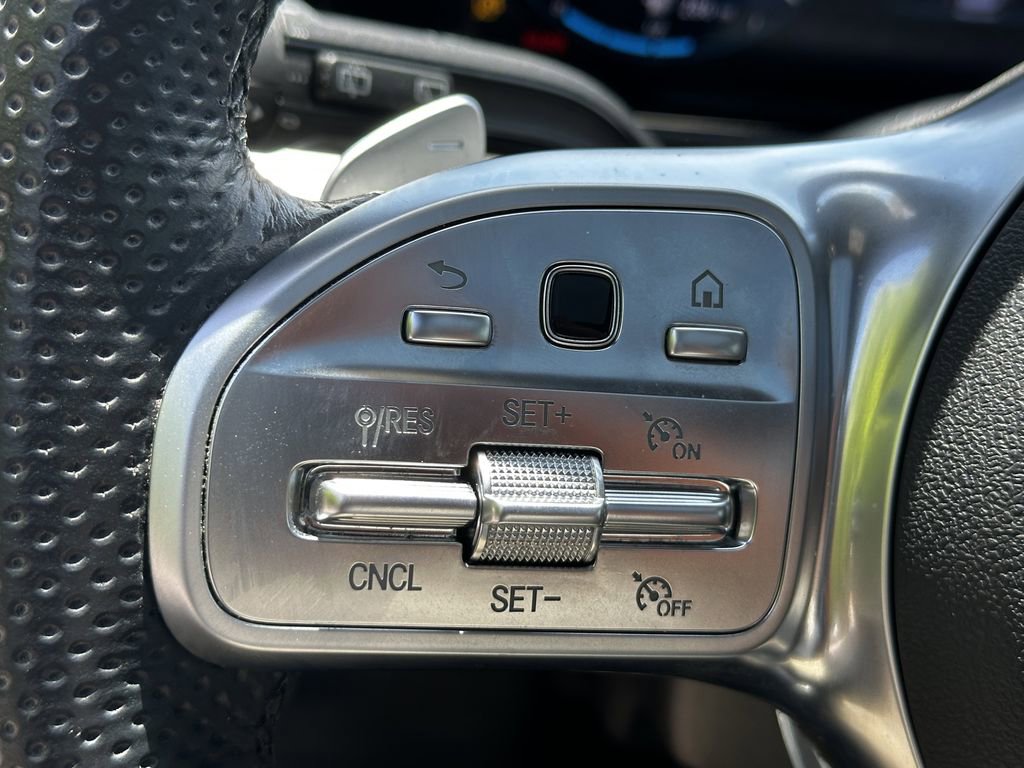 Certified 2023 Mercedes-Benz GLB 250 w/ AMG Line image 28