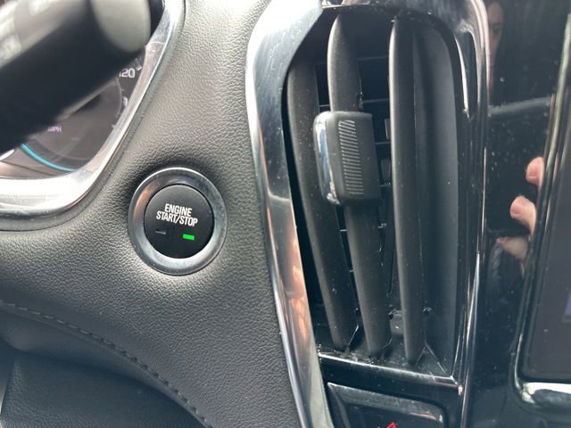 Used 2023 Chevrolet Traverse LT image 19