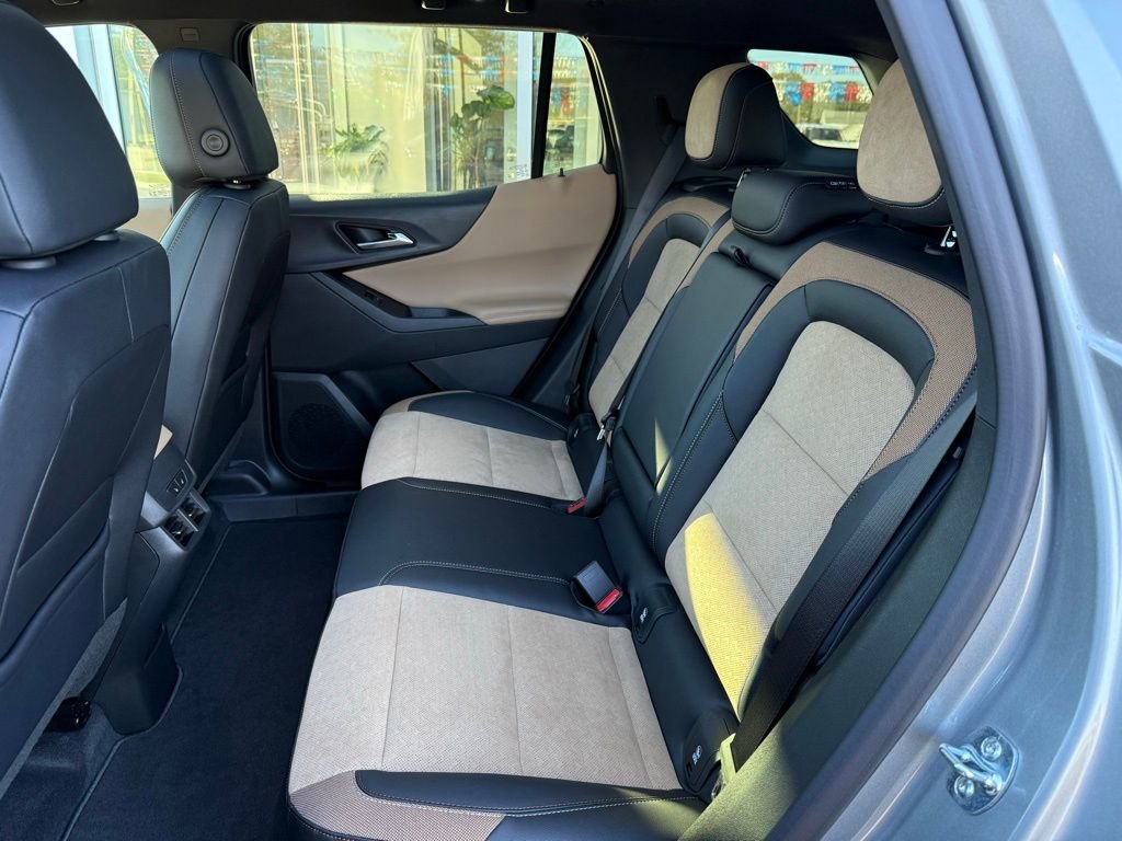 New 2026 Chevrolet Equinox ACTIV w/ Convenience Package III FWD image 45