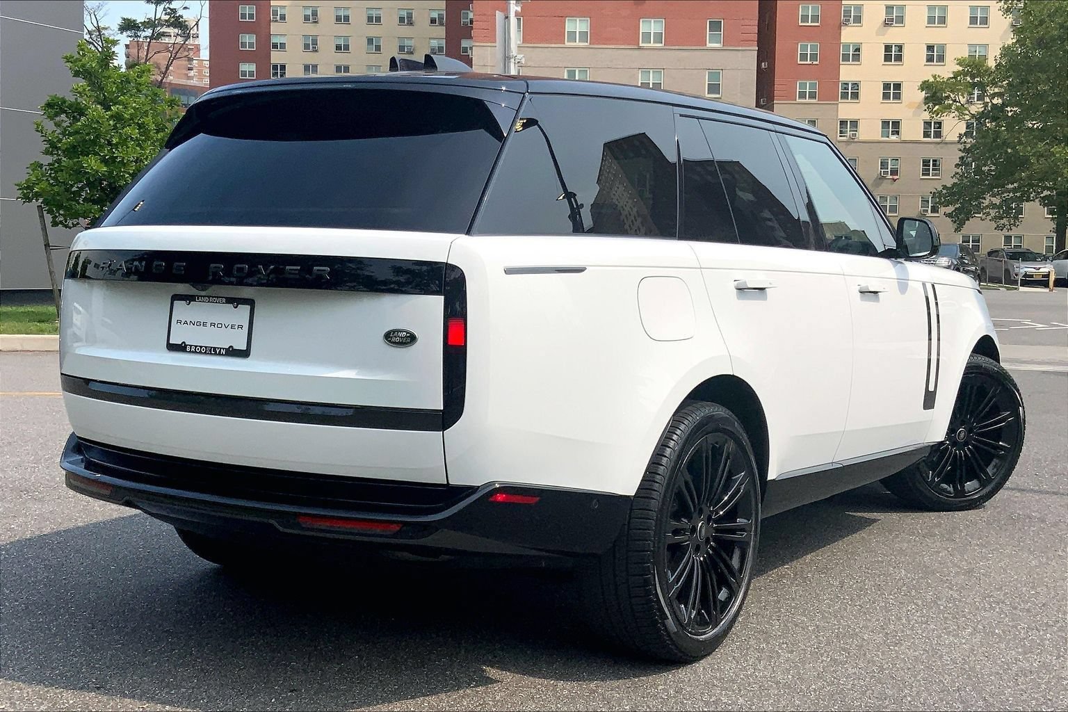 Used 2023 Land Rover Range Rover SE AWD/4WD image 12
