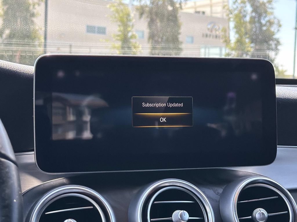 Used 2022 Mercedes-Benz GLC 300 image 10