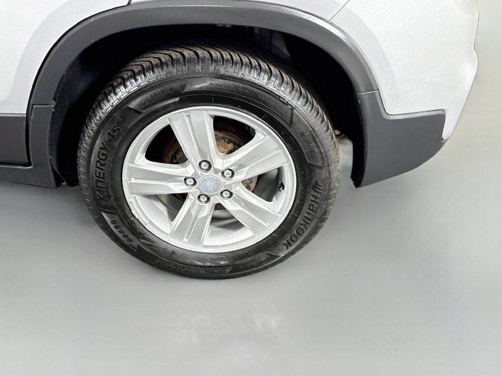 Used 2019 Chevrolet Trax LS FWD image 34