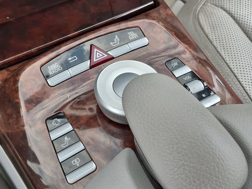 Used 2010 Mercedes-Benz S 550 image 33