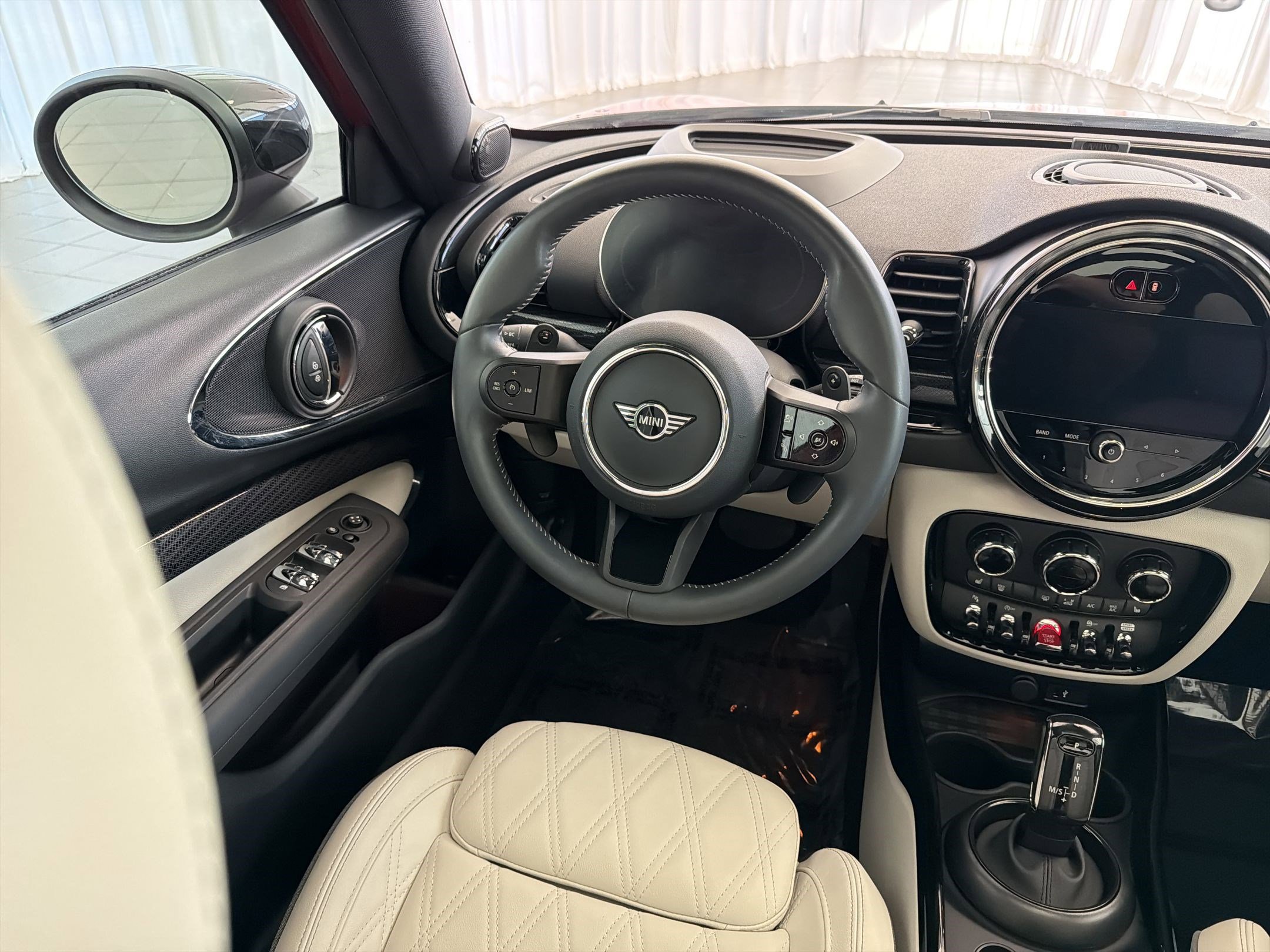 Certified 2024 MINI Cooper Clubman S AWD/4WD image 28